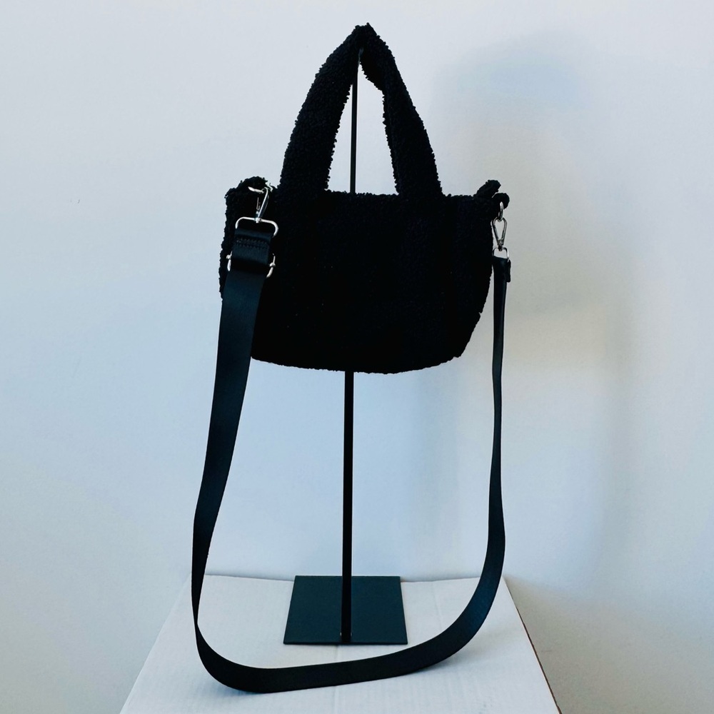 Black Sherpa Crossbody Shoulder Bag 🖤